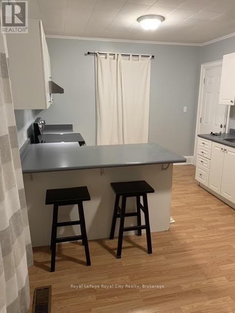 












81 EDINBURGH ROAD N

,
Guelph (Downtown),




Ontario
N1H5R2

