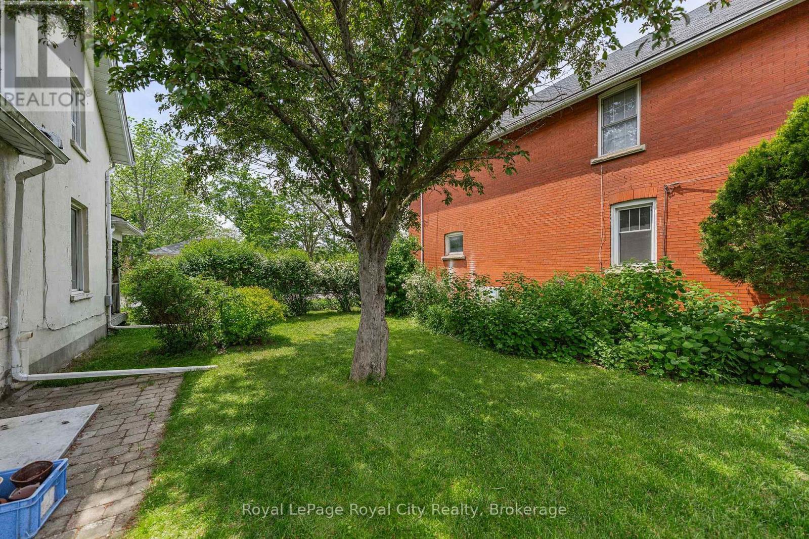 












81 EDINBURGH ROAD N

,
Guelph (Downtown),




Ontario
N1H5R2

