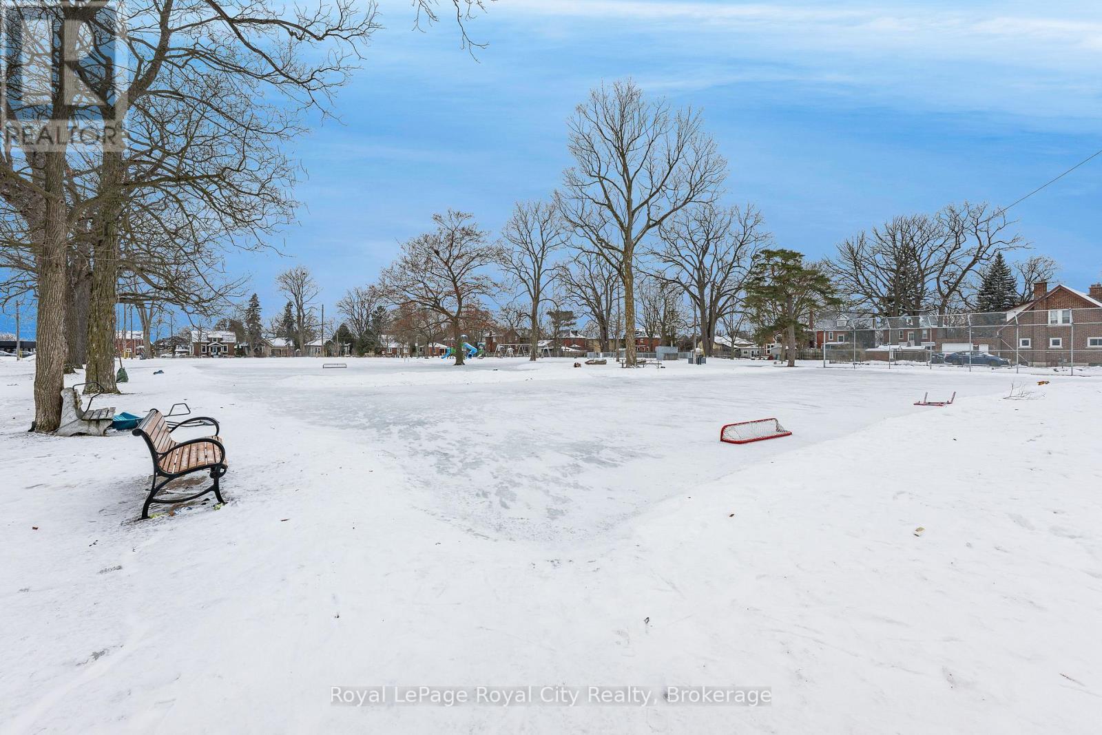 












81 EDINBURGH ROAD N

,
Guelph (Downtown),




Ontario
N1H5R2

