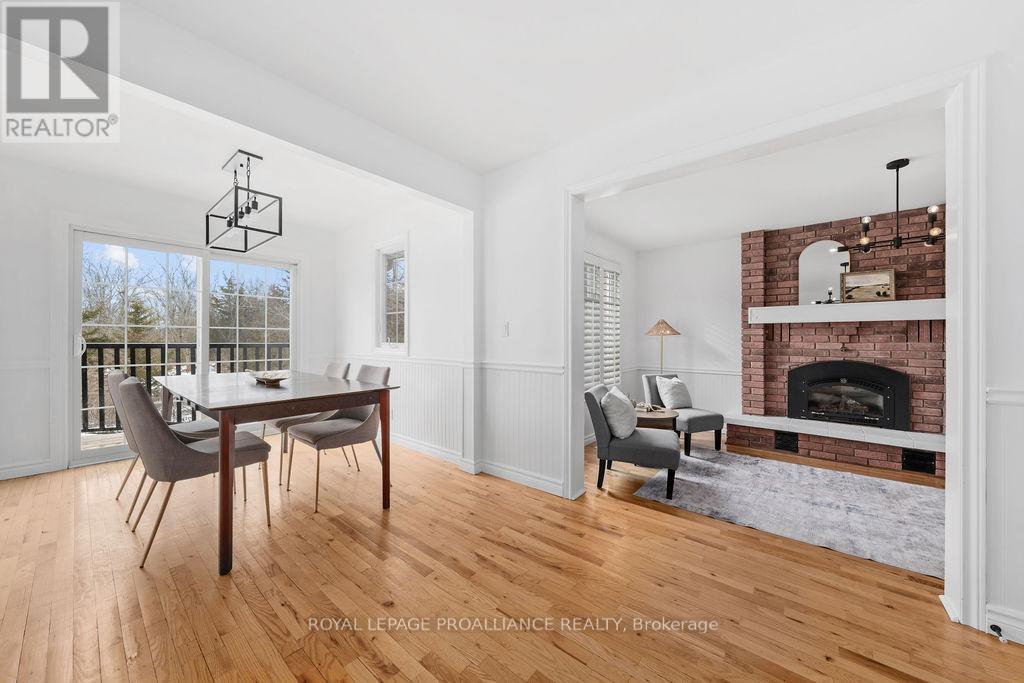 












29 SHERWOOD CRESCENT

,
Belleville (Belleville Ward),




Ontario
K8P5G2

