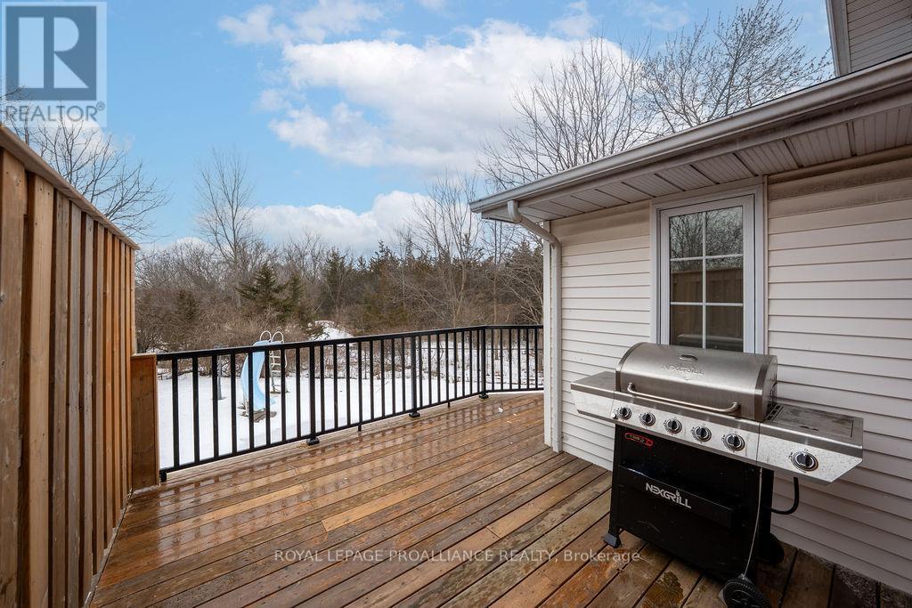 












29 SHERWOOD CRESCENT

,
Belleville (Belleville Ward),




Ontario
K8P5G2

