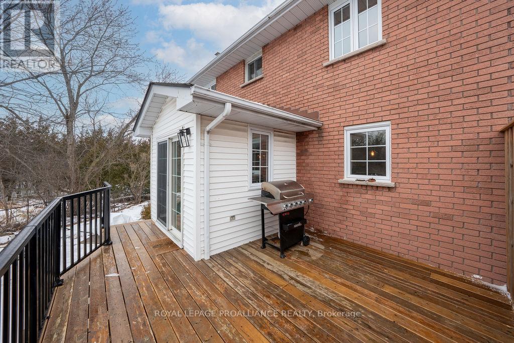 












29 SHERWOOD CRESCENT

,
Belleville (Belleville Ward),




Ontario
K8P5G2

