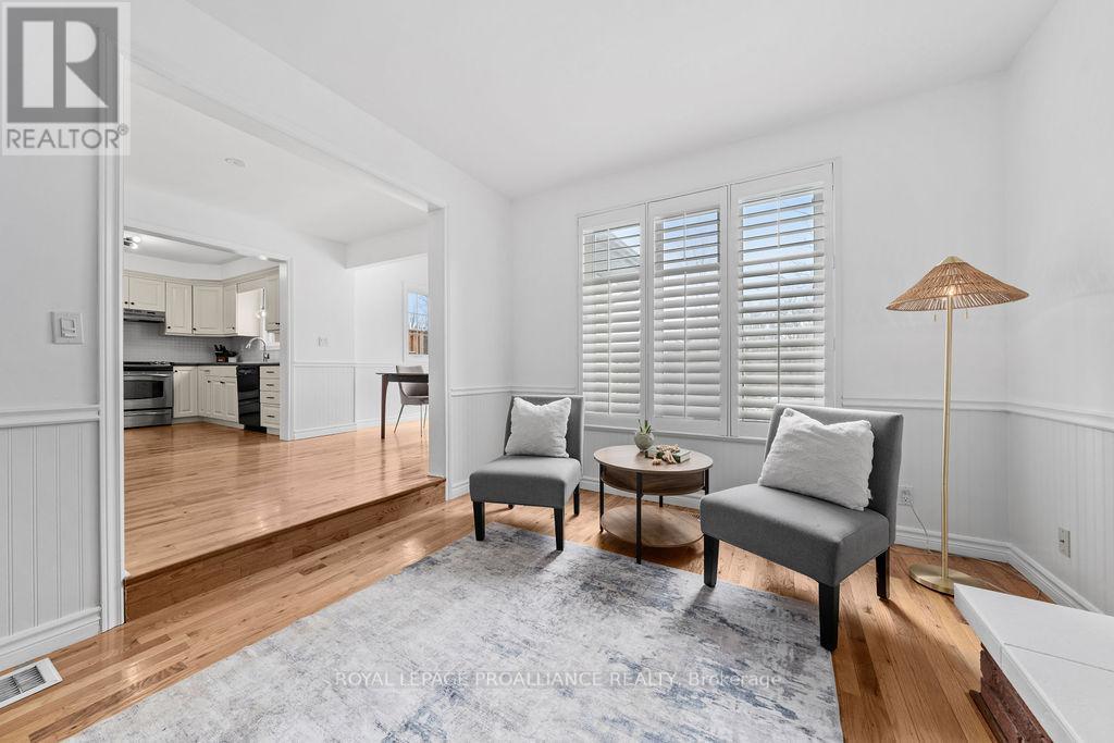 












29 SHERWOOD CRESCENT

,
Belleville (Belleville Ward),




Ontario
K8P5G2

