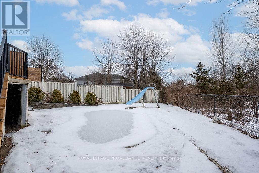 












29 SHERWOOD CRESCENT

,
Belleville (Belleville Ward),




Ontario
K8P5G2

