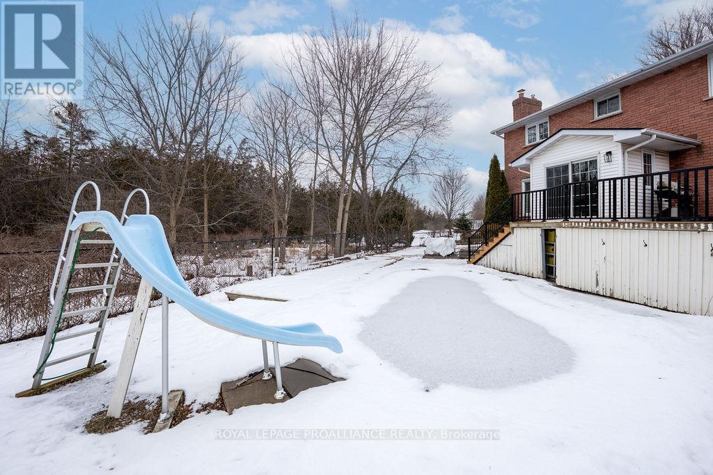 












29 SHERWOOD CRESCENT

,
Belleville (Belleville Ward),




Ontario
K8P5G2

