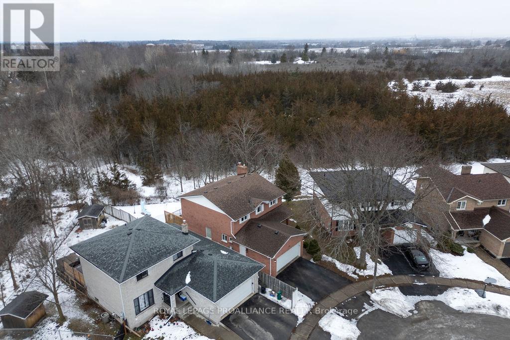 












29 SHERWOOD CRESCENT

,
Belleville (Belleville Ward),




Ontario
K8P5G2

