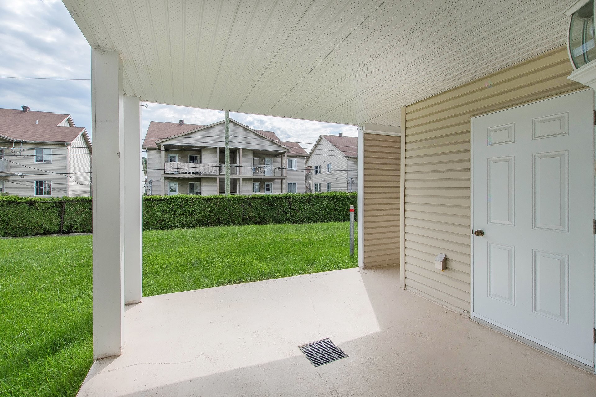 









2190


Rue Isaac-Jogues

, APT. 1,
Saint-Jérôme,




QC
J7Y0A2

