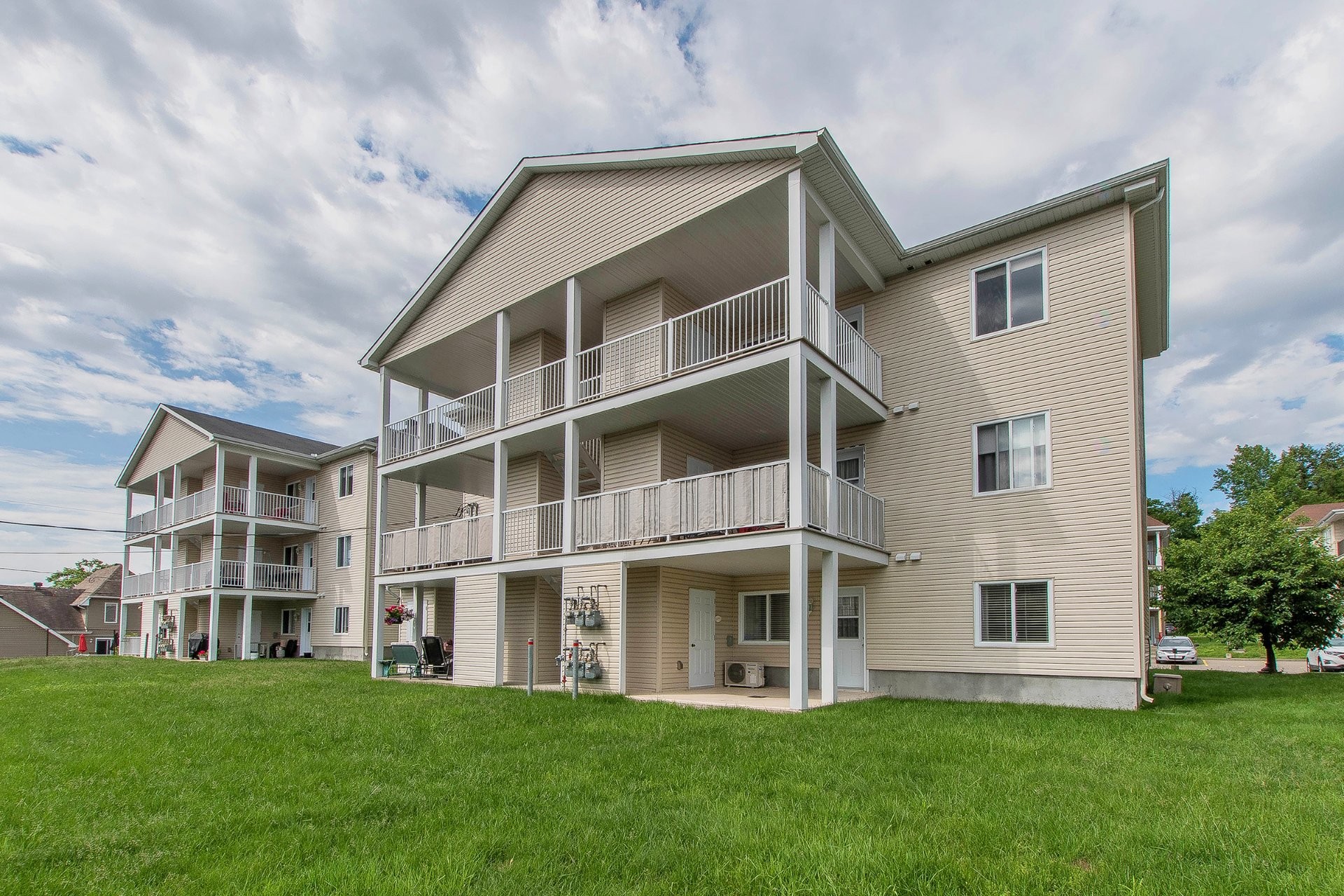 









2190


Rue Isaac-Jogues

, APT. 1,
Saint-Jérôme,




QC
J7Y0A2

