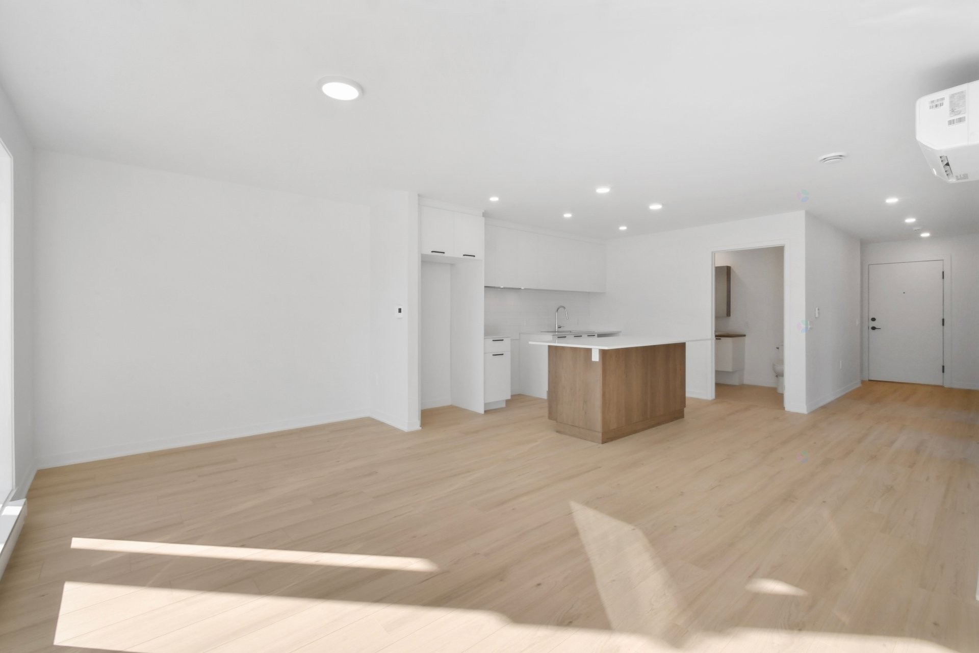 









110


Rue de Joliette

, 008,
Bromont,




QC
J2L3L5

