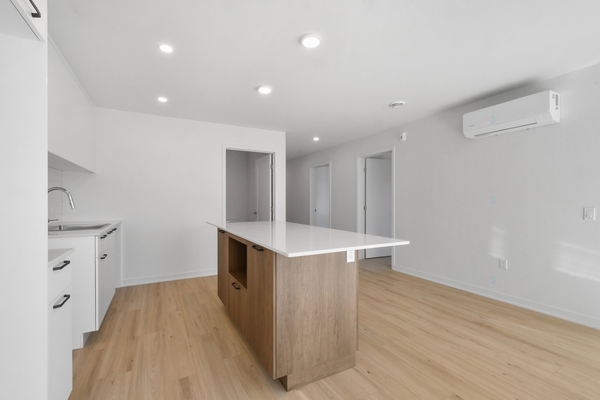 









110


Rue de Joliette

, 008,
Bromont,




QC
J2L3L5

