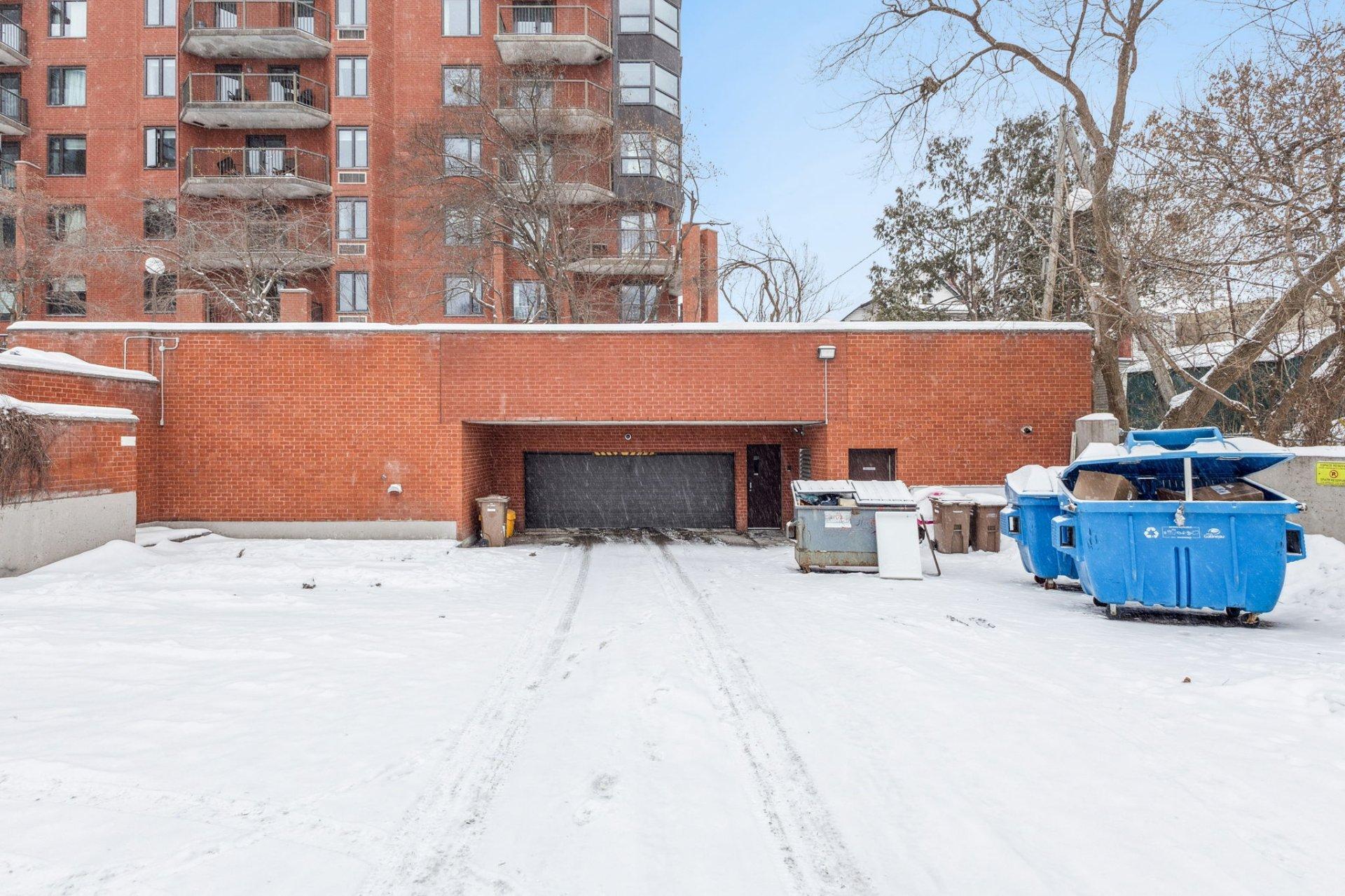 









259


Rue Champlain

, 606,
Gatineau (Hull),




QC
J8X3R9

