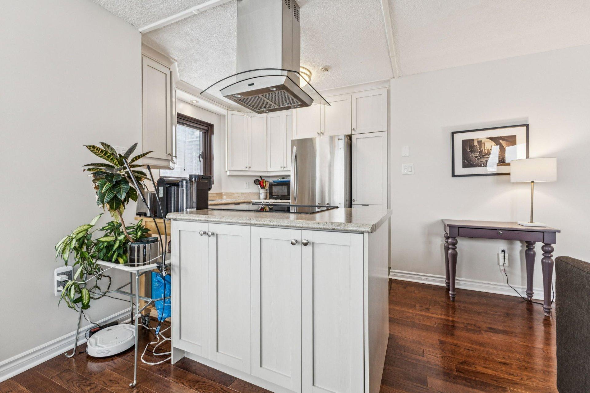 









259


Rue Champlain

, 606,
Gatineau (Hull),




QC
J8X3R9

