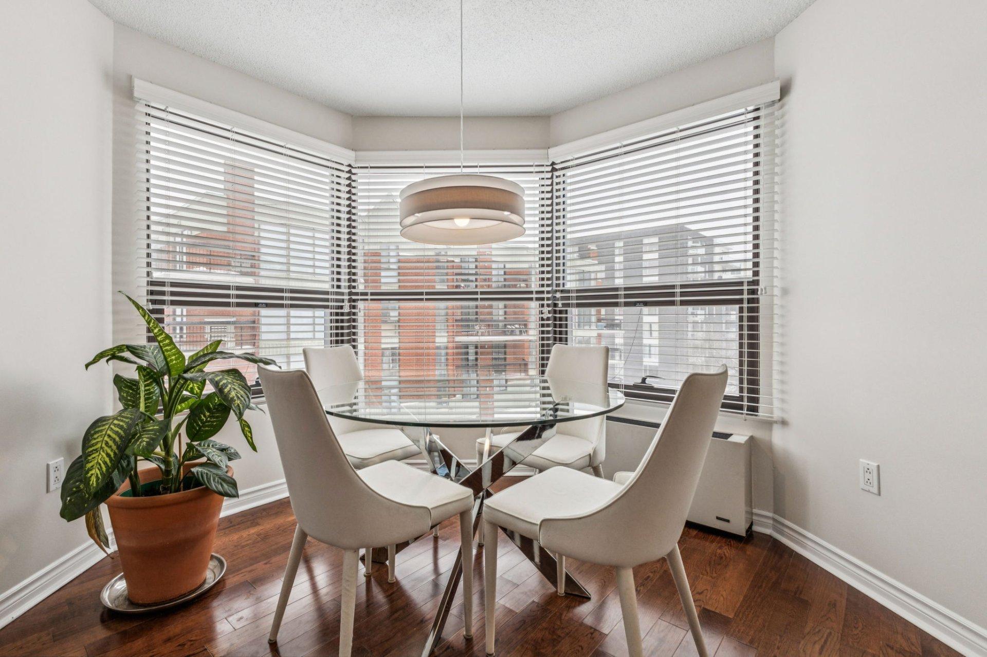 









259


Rue Champlain

, 606,
Gatineau (Hull),




QC
J8X3R9

