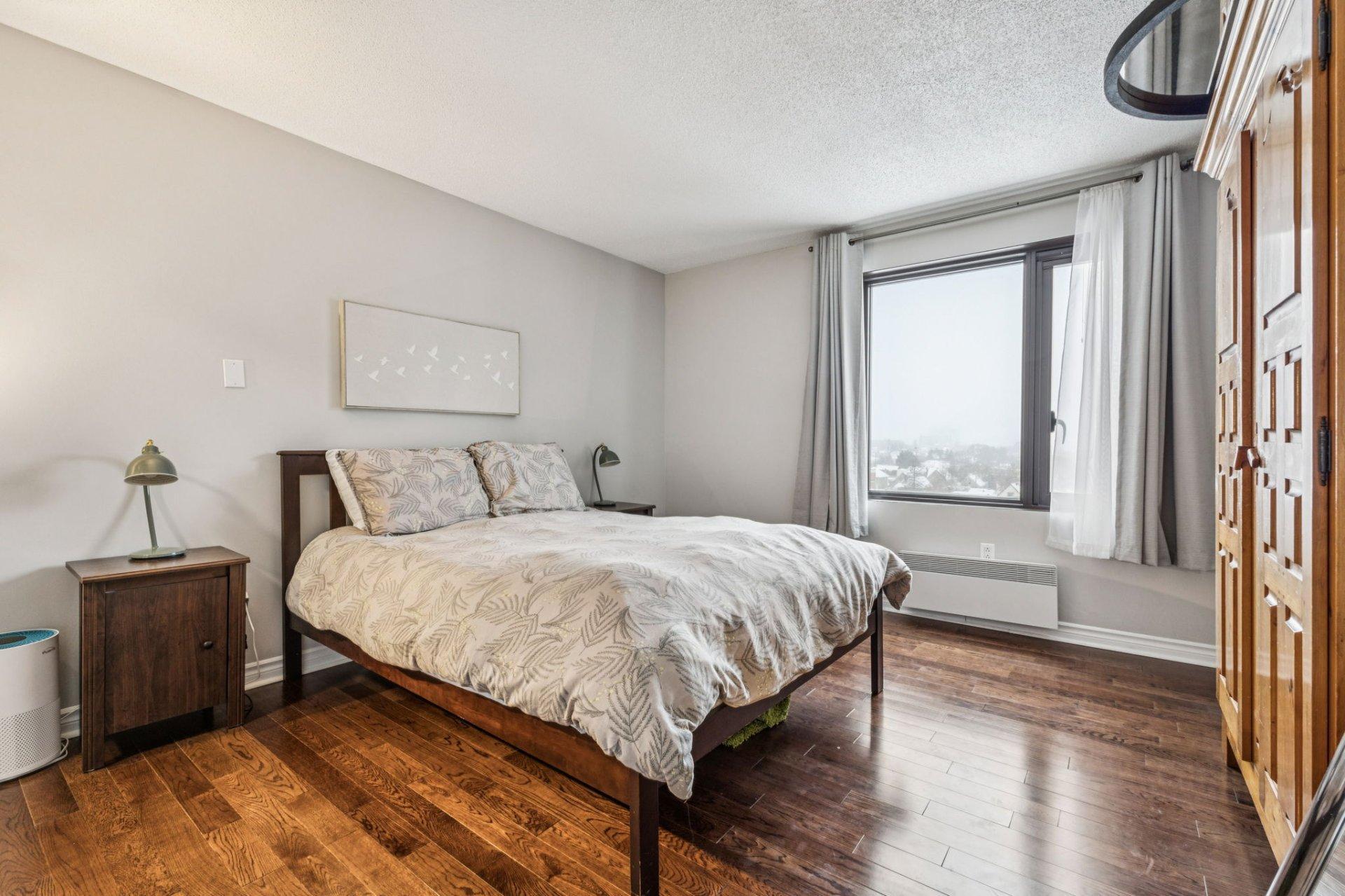 









259


Rue Champlain

, 606,
Gatineau (Hull),




QC
J8X3R9

