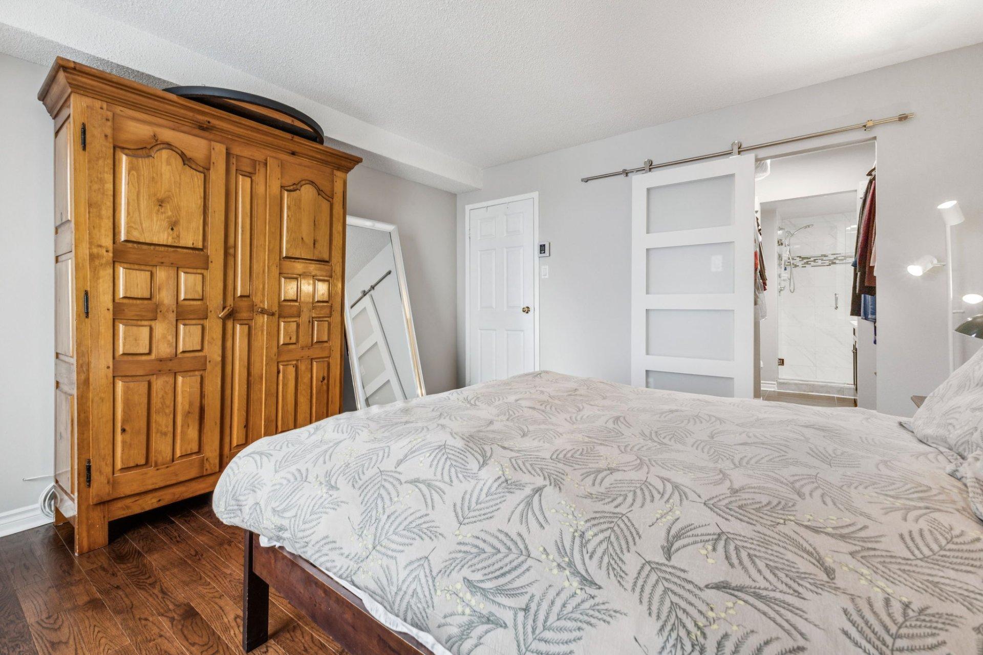 









259


Rue Champlain

, 606,
Gatineau (Hull),




QC
J8X3R9

