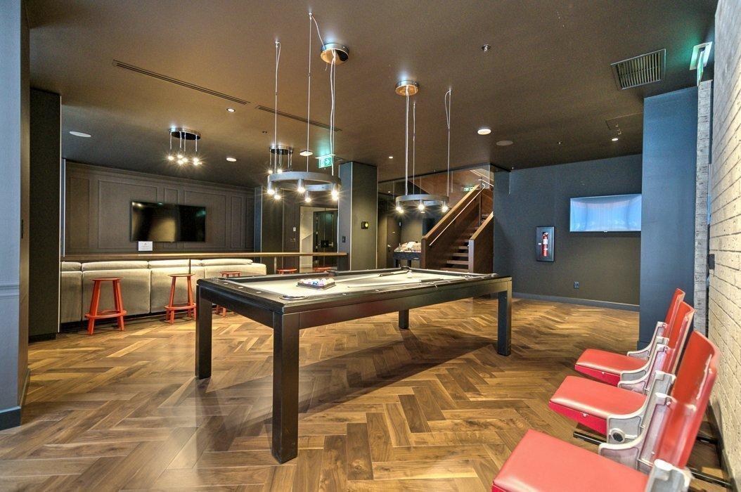 









1288


Rue St-Antoine O.

, 2611,
Montréal (Ville-Marie),




QC
H3C0X6

