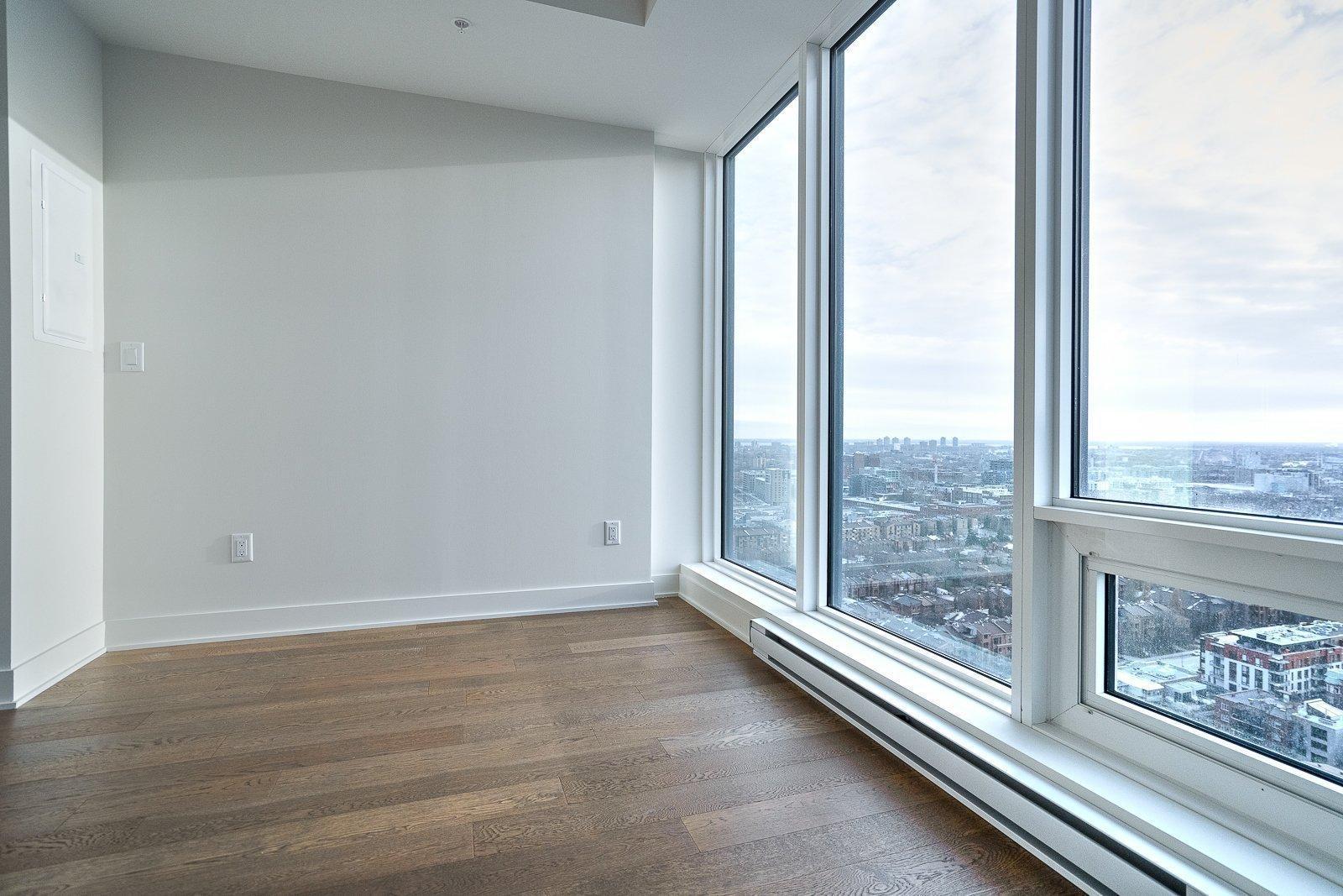 









1288


Rue St-Antoine O.

, 2611,
Montréal (Ville-Marie),




QC
H3C0X6

