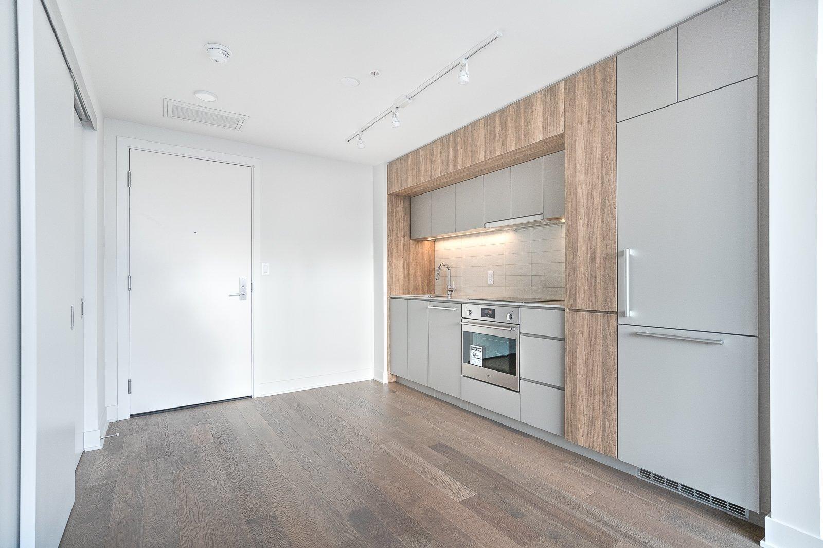 









1288


Rue St-Antoine O.

, 2611,
Montréal (Ville-Marie),




QC
H3C0X6

