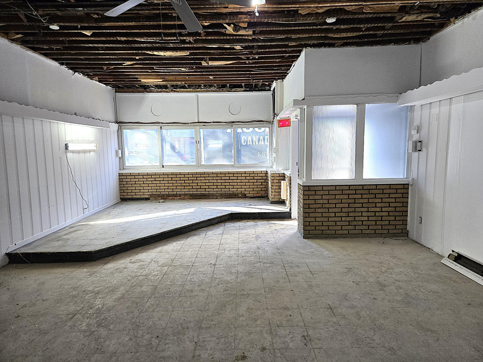 









4557


Av. Papineau

, B,
Montréal (Le Plateau-Mont-Royal),




QC
H2H1V4

