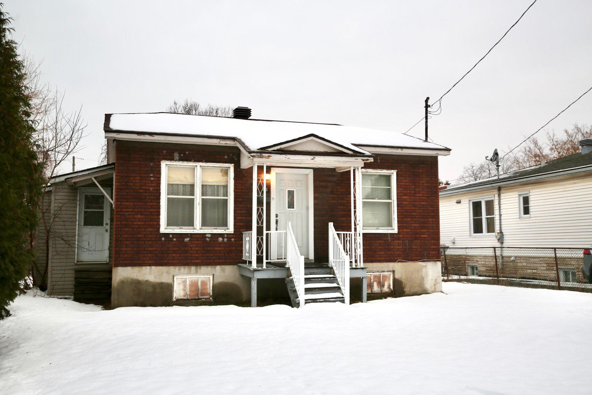 









773


8e Avenue

,
Montréal (Lachine),




QC
H8S3B5

