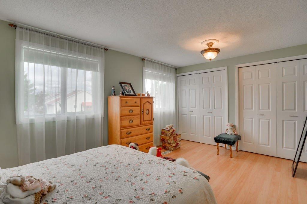 









148


Rue de la Terrasse-Eardley

,
Gatineau (Aylmer),




QC
J9H6B5

