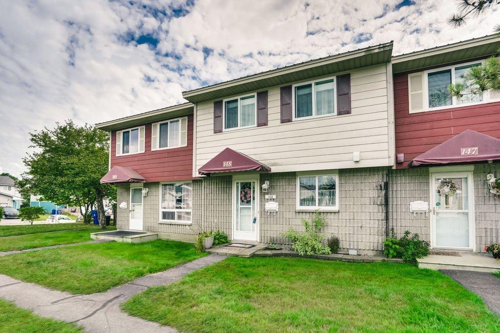 









148


Rue de la Terrasse-Eardley

,
Gatineau (Aylmer),




QC
J9H6B5

