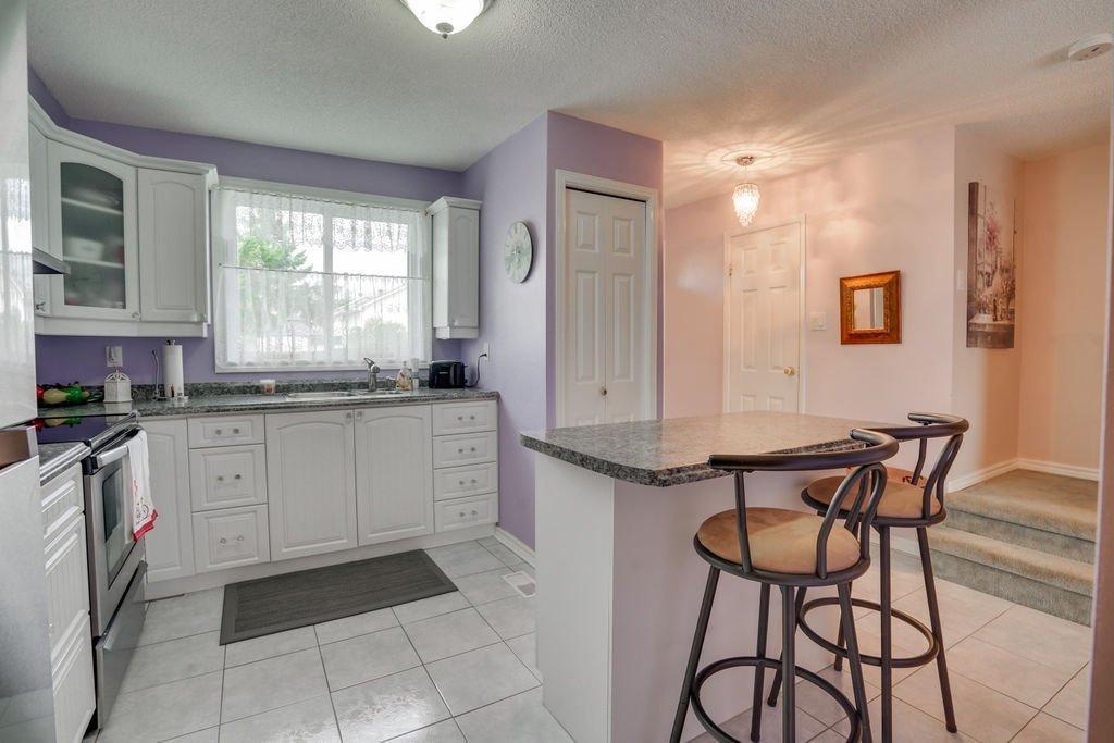 









148


Rue de la Terrasse-Eardley

,
Gatineau (Aylmer),




QC
J9H6B5

