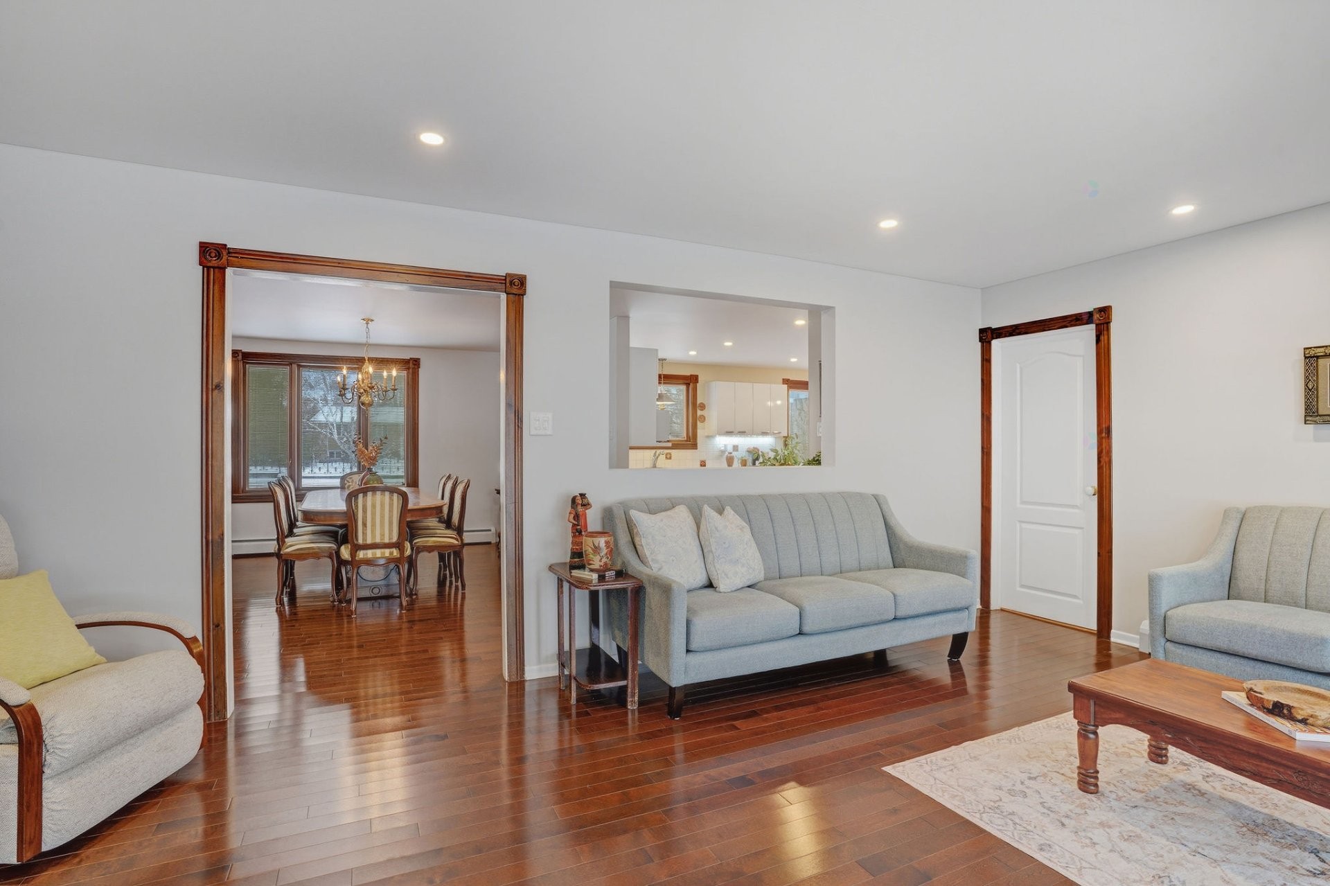 









24


Ch. Castelbeau

,
Gatineau (Aylmer),




QC
J9J1E1

