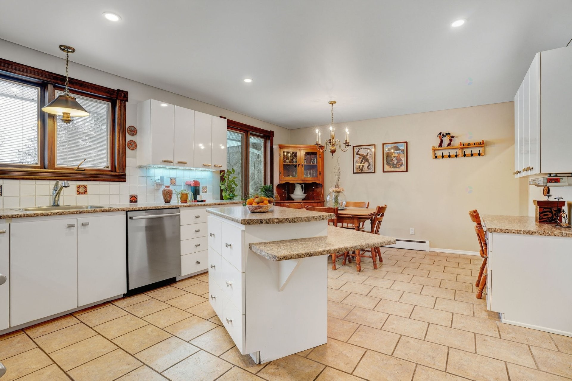 









24


Ch. Castelbeau

,
Gatineau (Aylmer),




QC
J9J1E1

