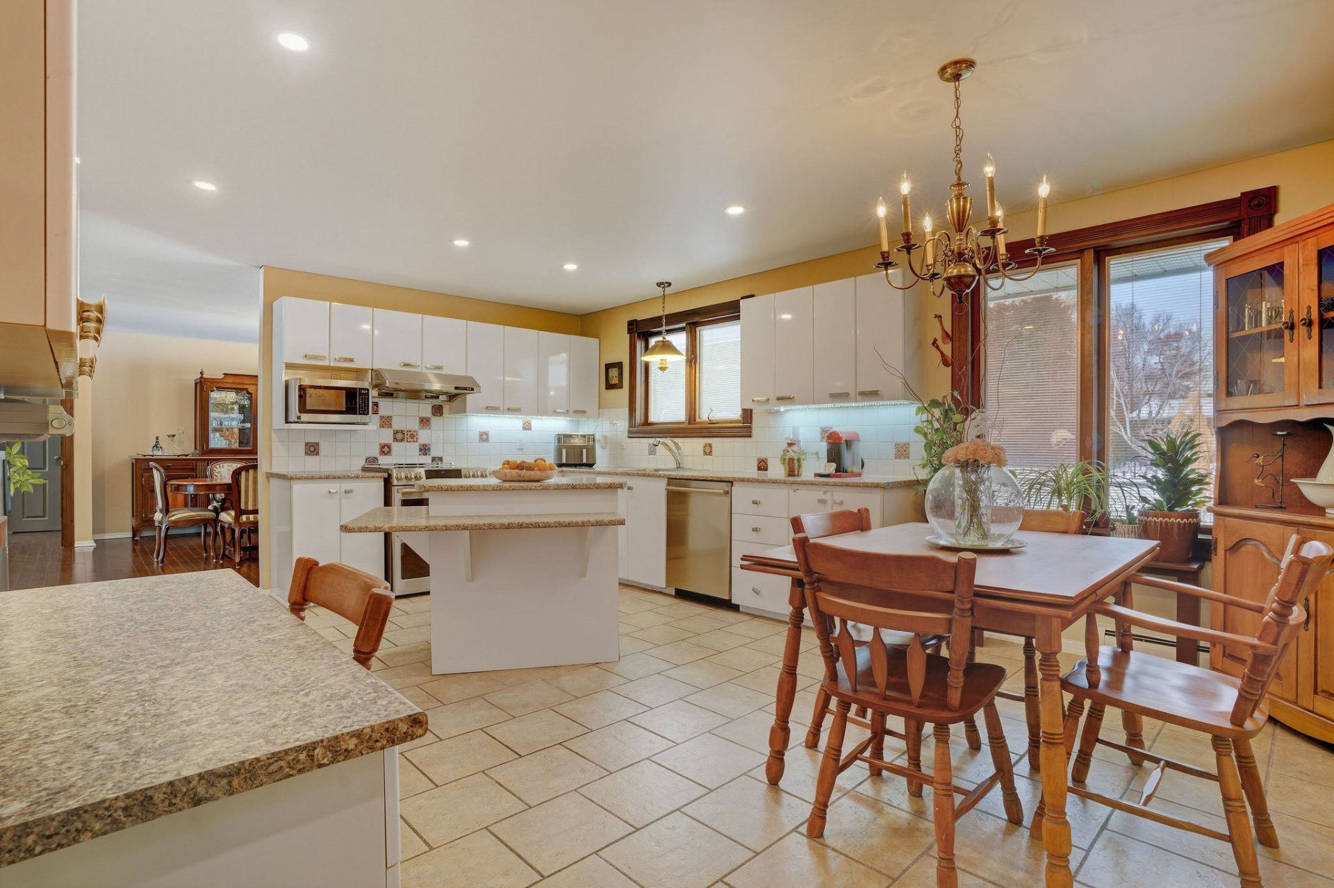 









24


Ch. Castelbeau

,
Gatineau (Aylmer),




QC
J9J1E1

