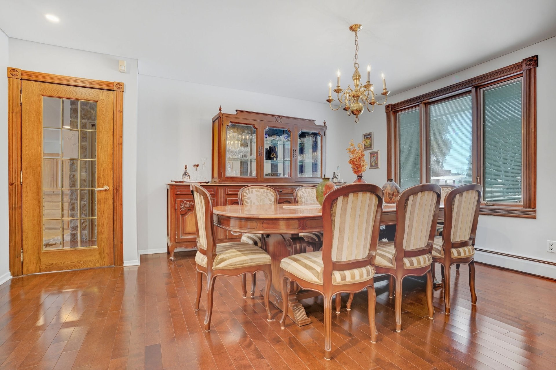 









24


Ch. Castelbeau

,
Gatineau (Aylmer),




QC
J9J1E1

