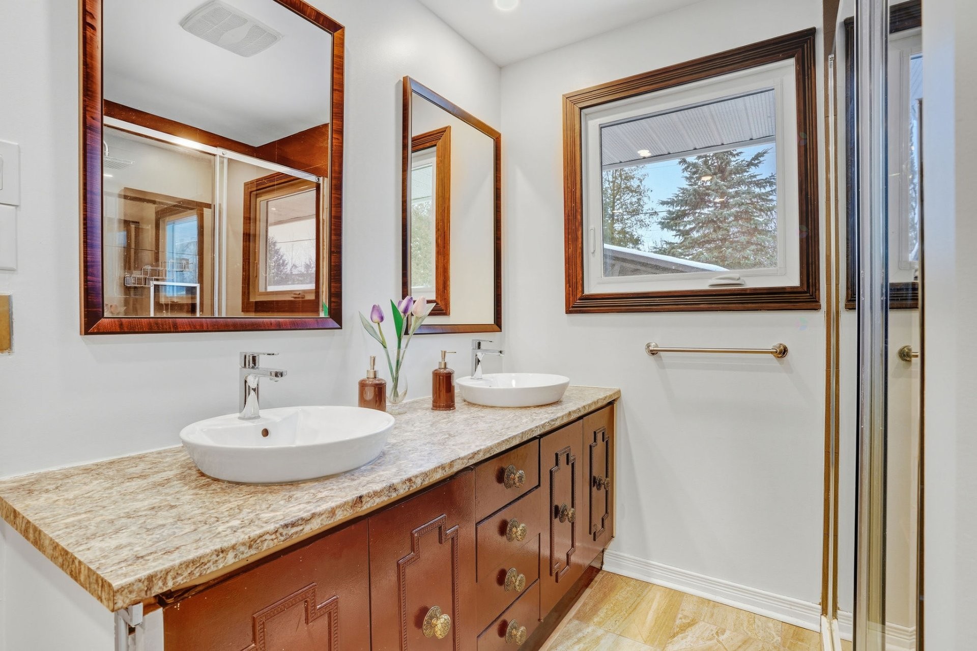 









24


Ch. Castelbeau

,
Gatineau (Aylmer),




QC
J9J1E1

