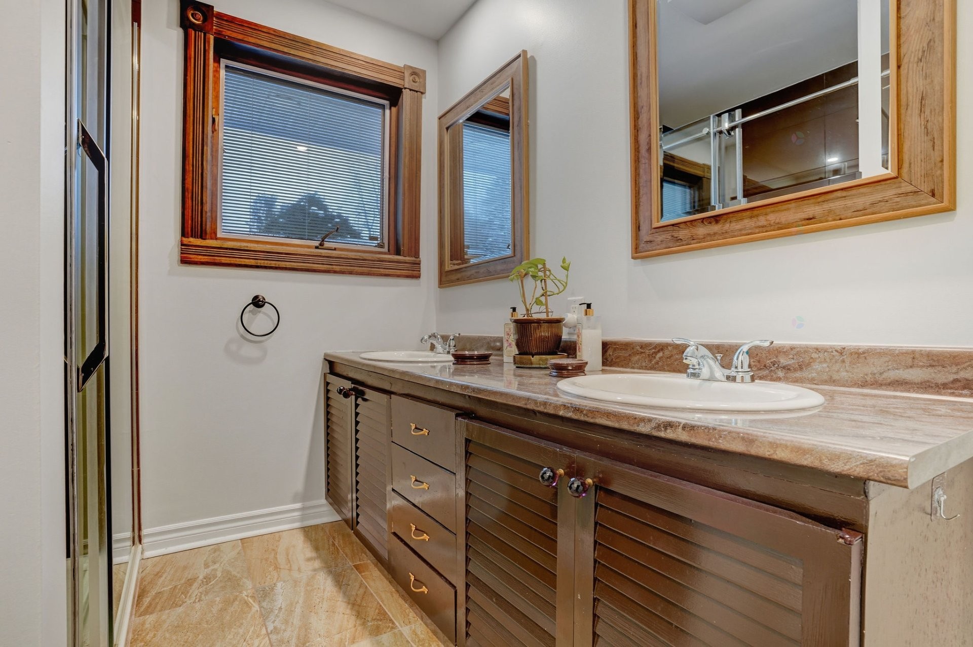 









24


Ch. Castelbeau

,
Gatineau (Aylmer),




QC
J9J1E1

