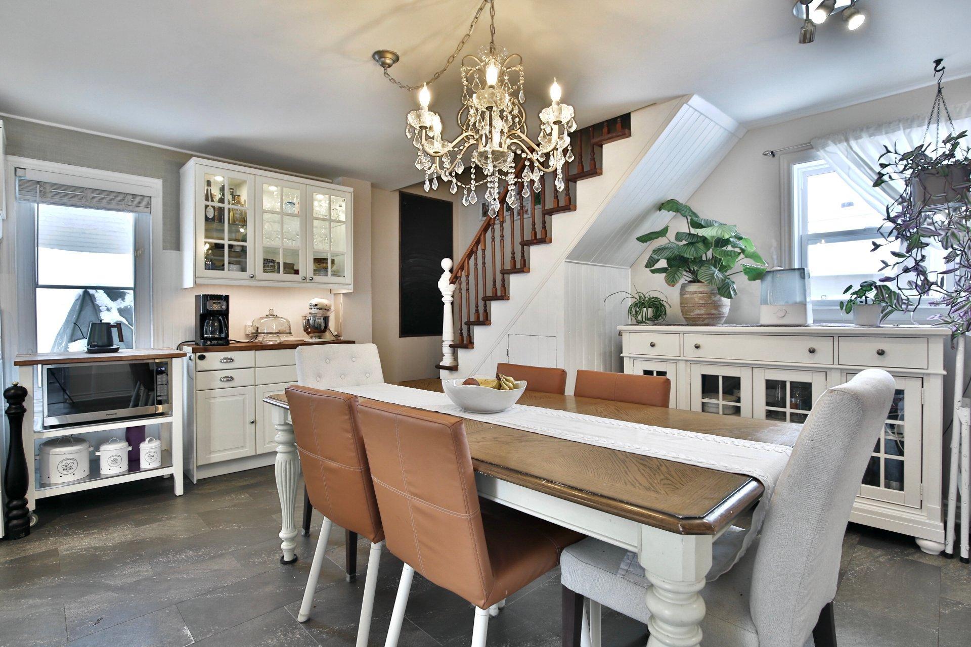 









1160


Rue du Pont

,
Marieville,




QC
J3M1G9

