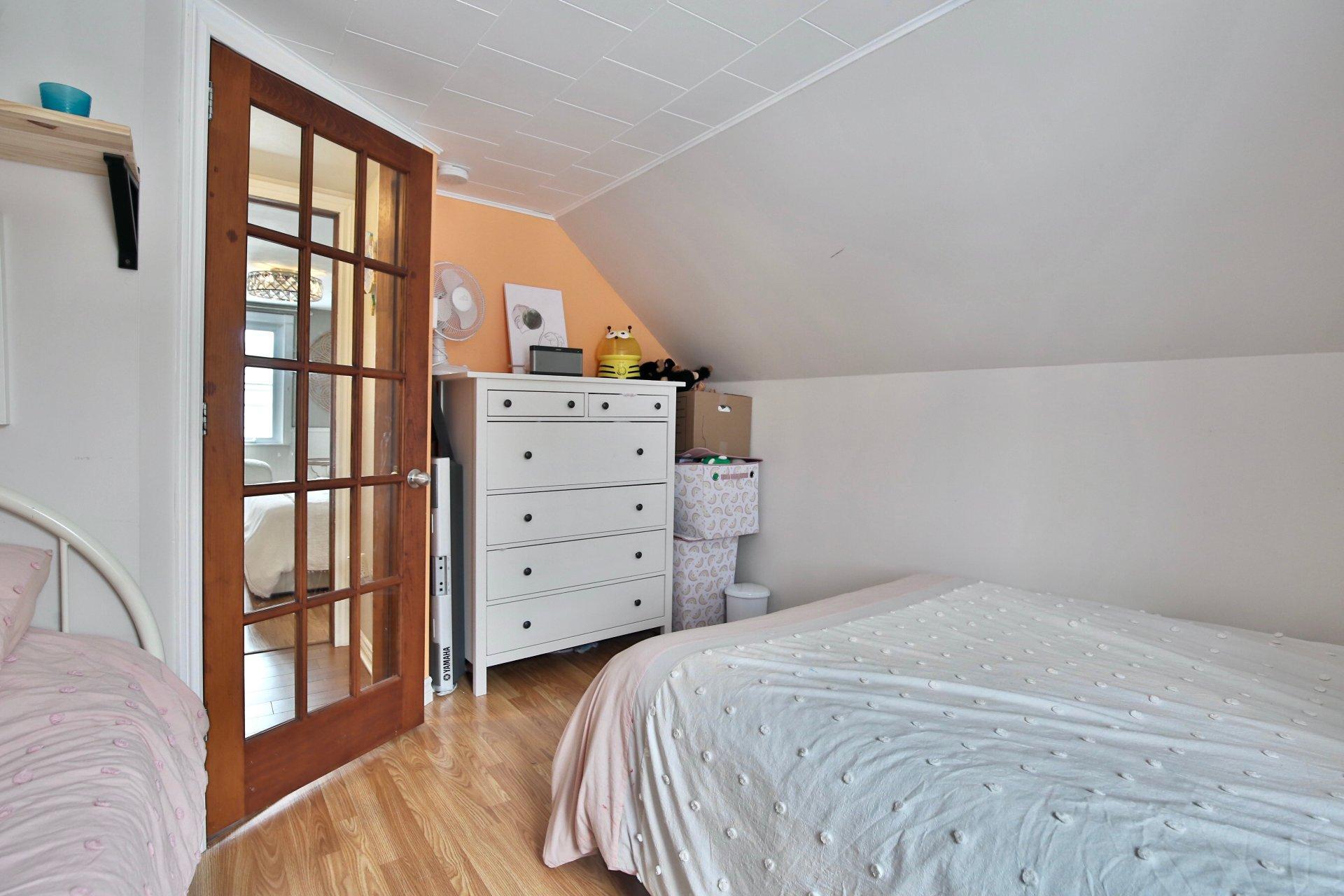 









1160


Rue du Pont

,
Marieville,




QC
J3M1G9

