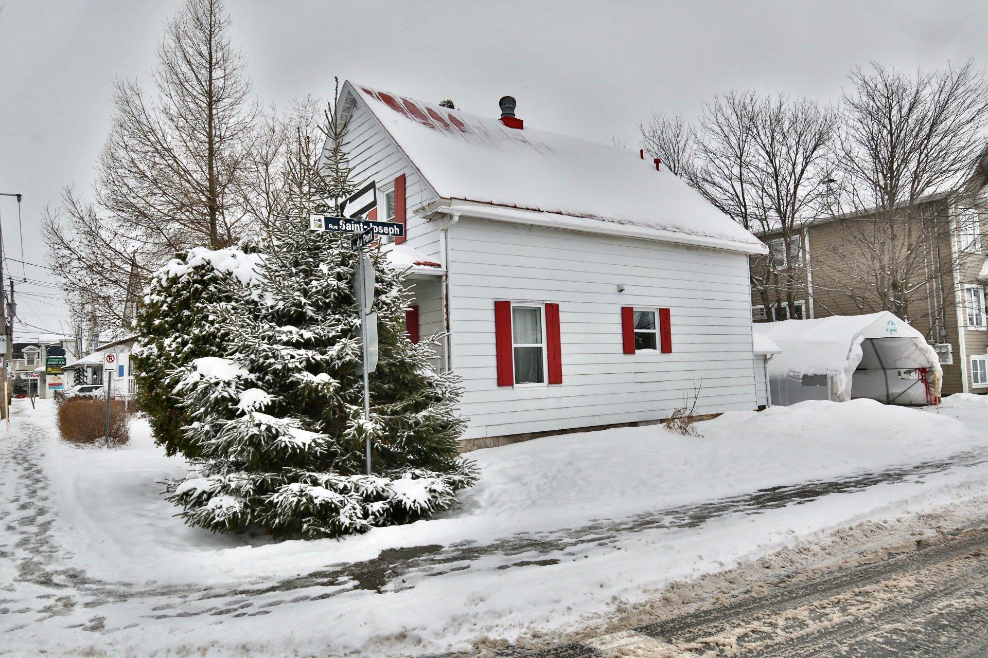 









1160


Rue du Pont

,
Marieville,




QC
J3M1G9

