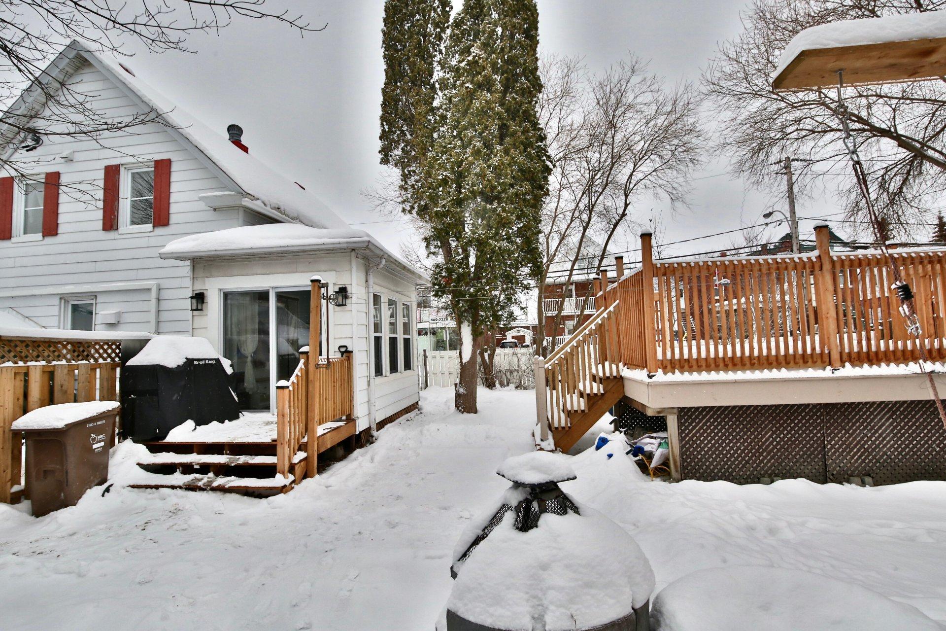 









1160


Rue du Pont

,
Marieville,




QC
J3M1G9

