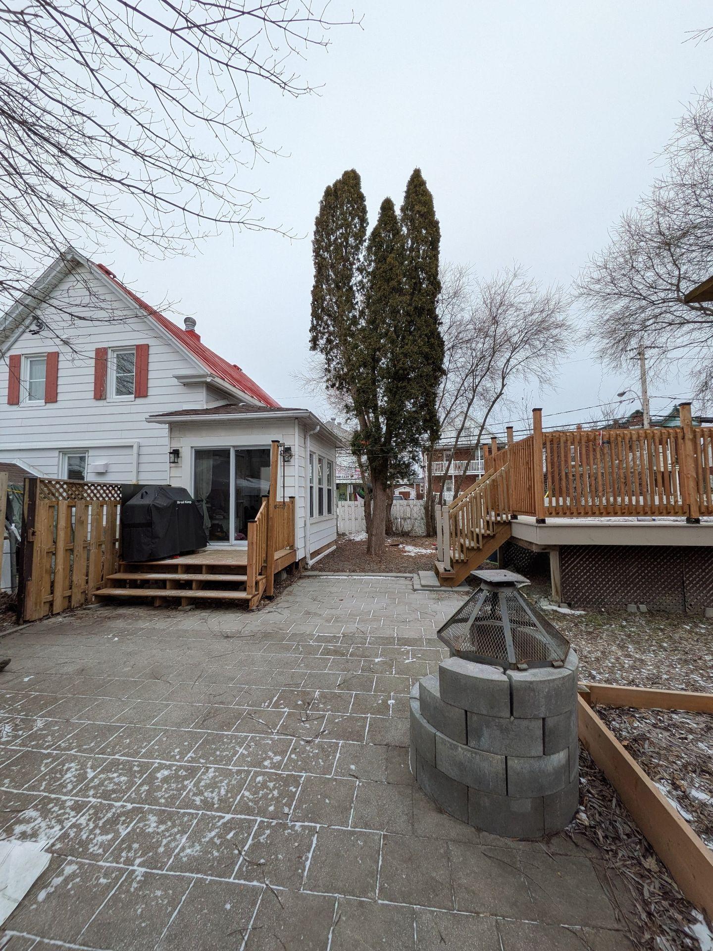 









1160


Rue du Pont

,
Marieville,




QC
J3M1G9

