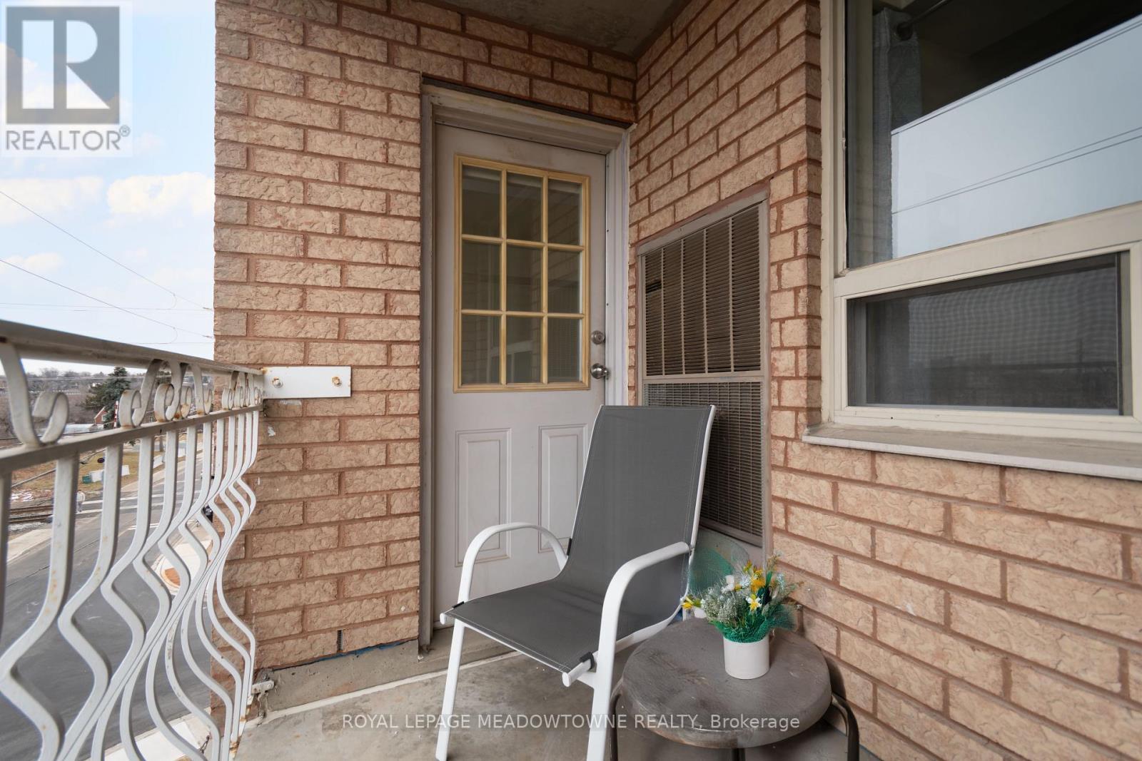 












404 - 32 TANNERY STREET

,
Mississauga,




Ontario
L5M6T6

