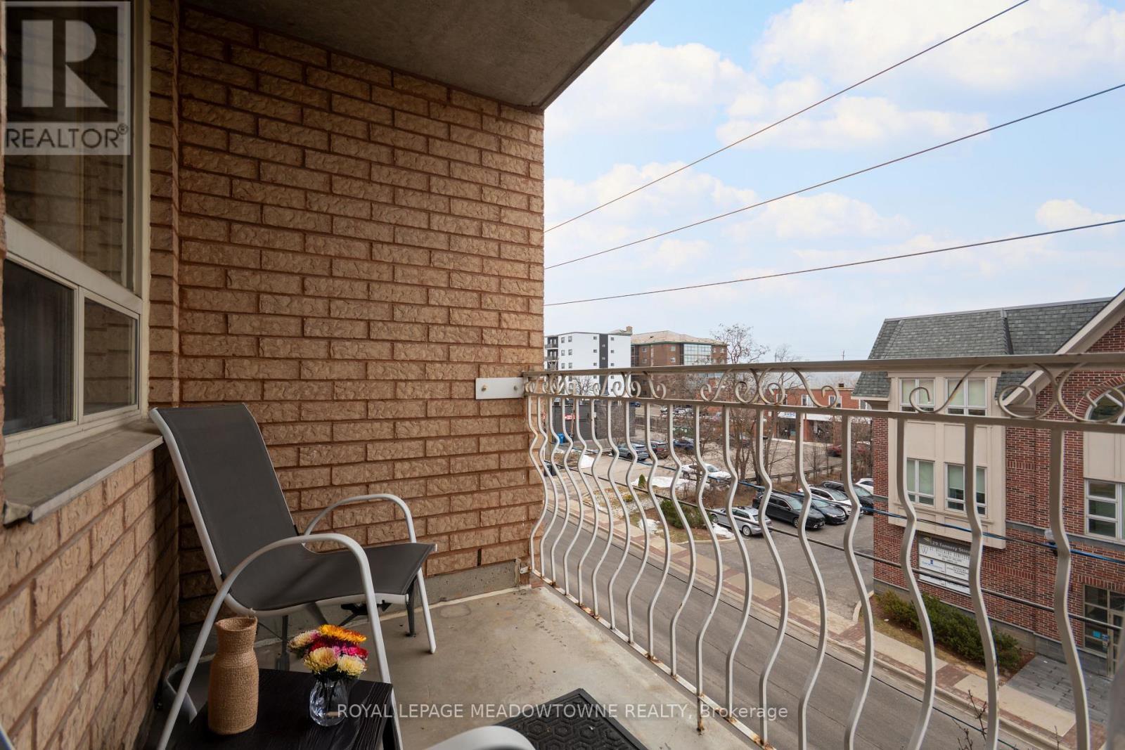 












404 - 32 TANNERY STREET

,
Mississauga,




Ontario
L5M6T6

