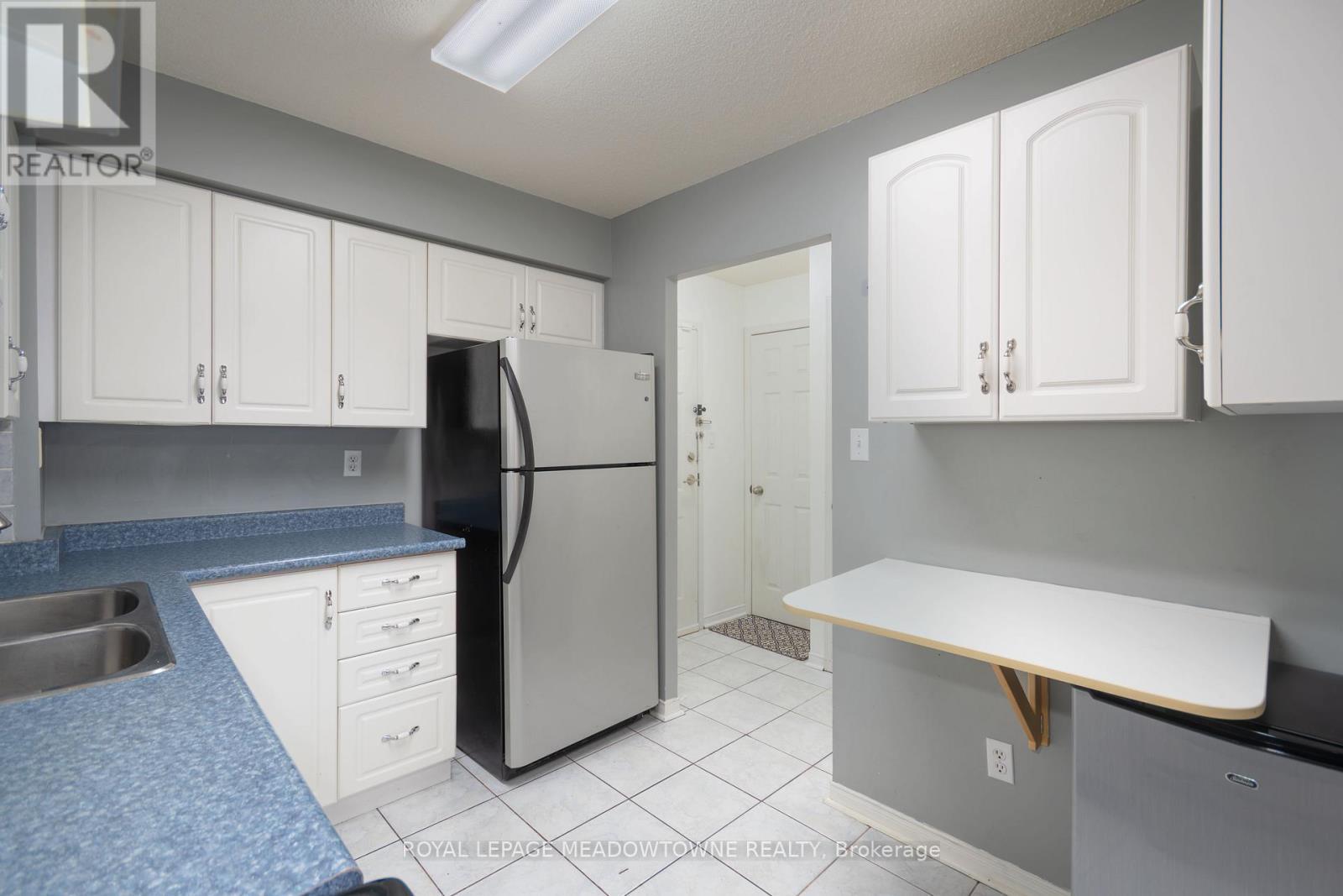 












404 - 32 TANNERY STREET

,
Mississauga,




Ontario
L5M6T6

