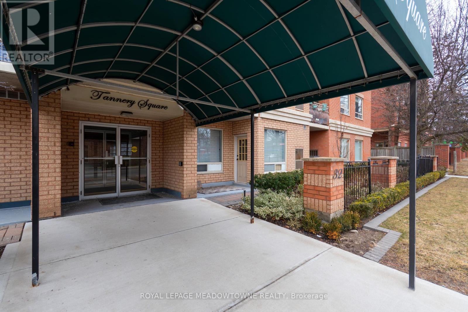 












404 - 32 TANNERY STREET

,
Mississauga,




Ontario
L5M6T6

