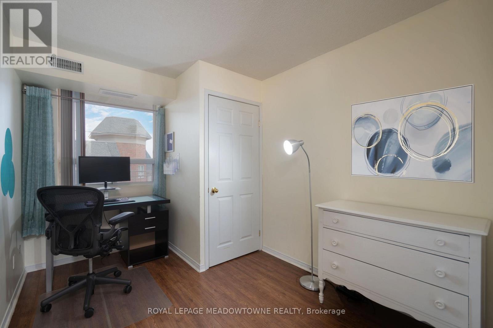 












404 - 32 TANNERY STREET

,
Mississauga,




Ontario
L5M6T6

