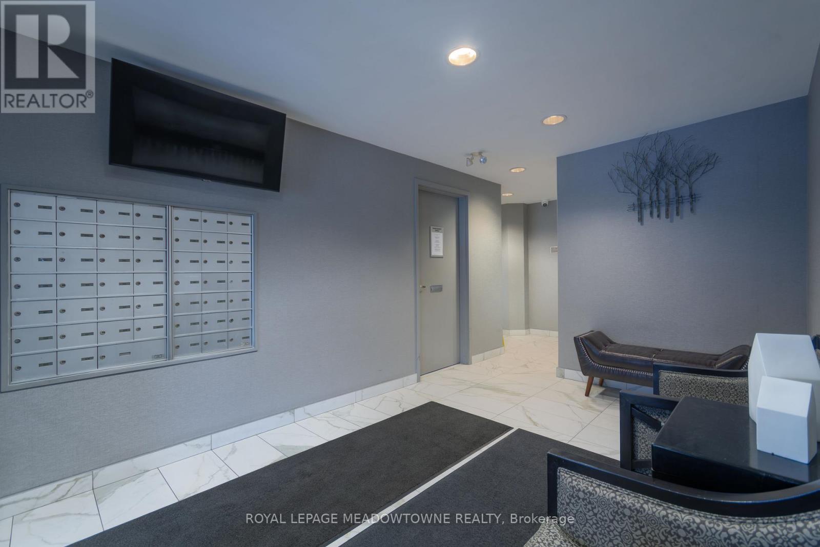 












404 - 32 TANNERY STREET

,
Mississauga,




Ontario
L5M6T6

