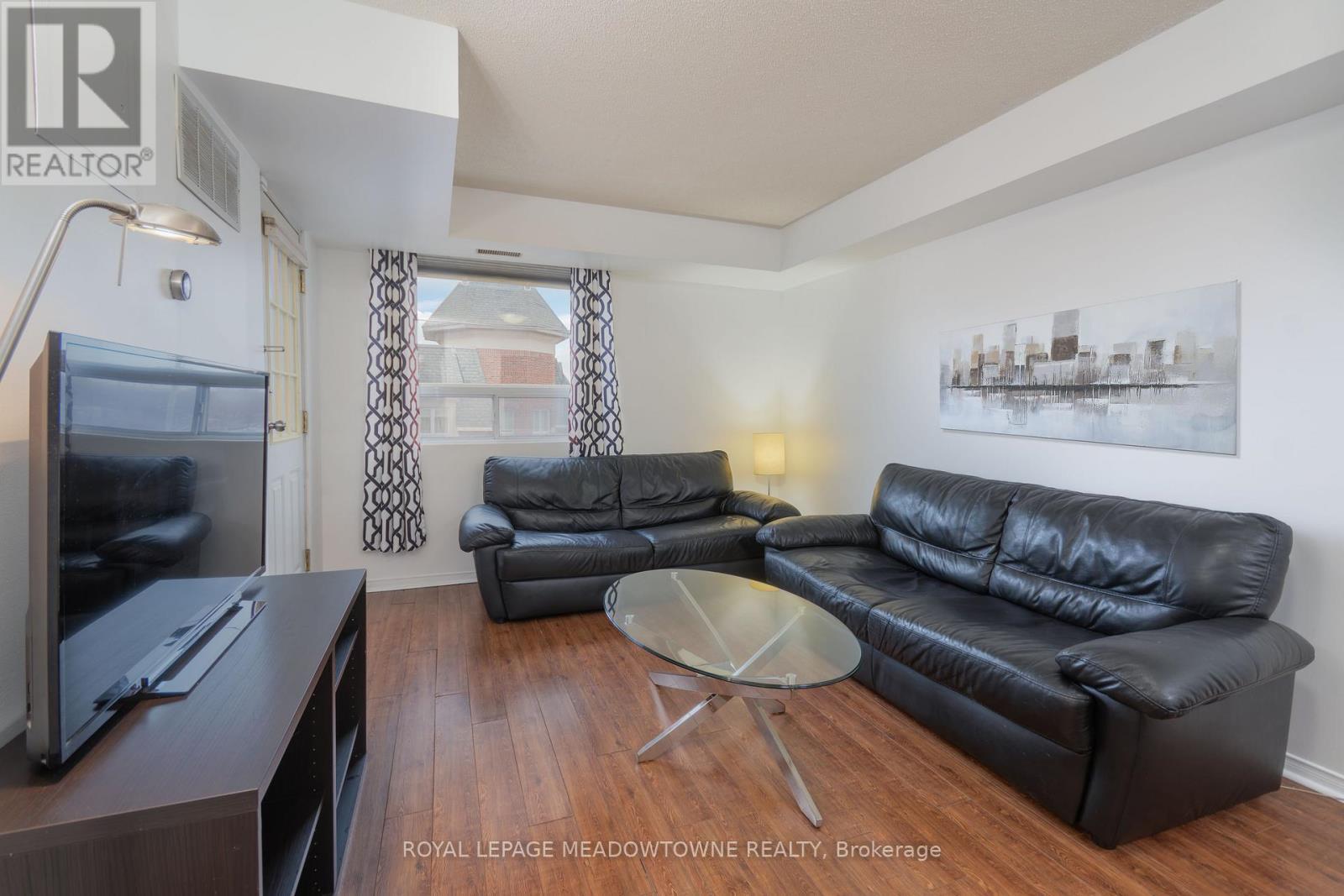 












404 - 32 TANNERY STREET

,
Mississauga,




Ontario
L5M6T6

