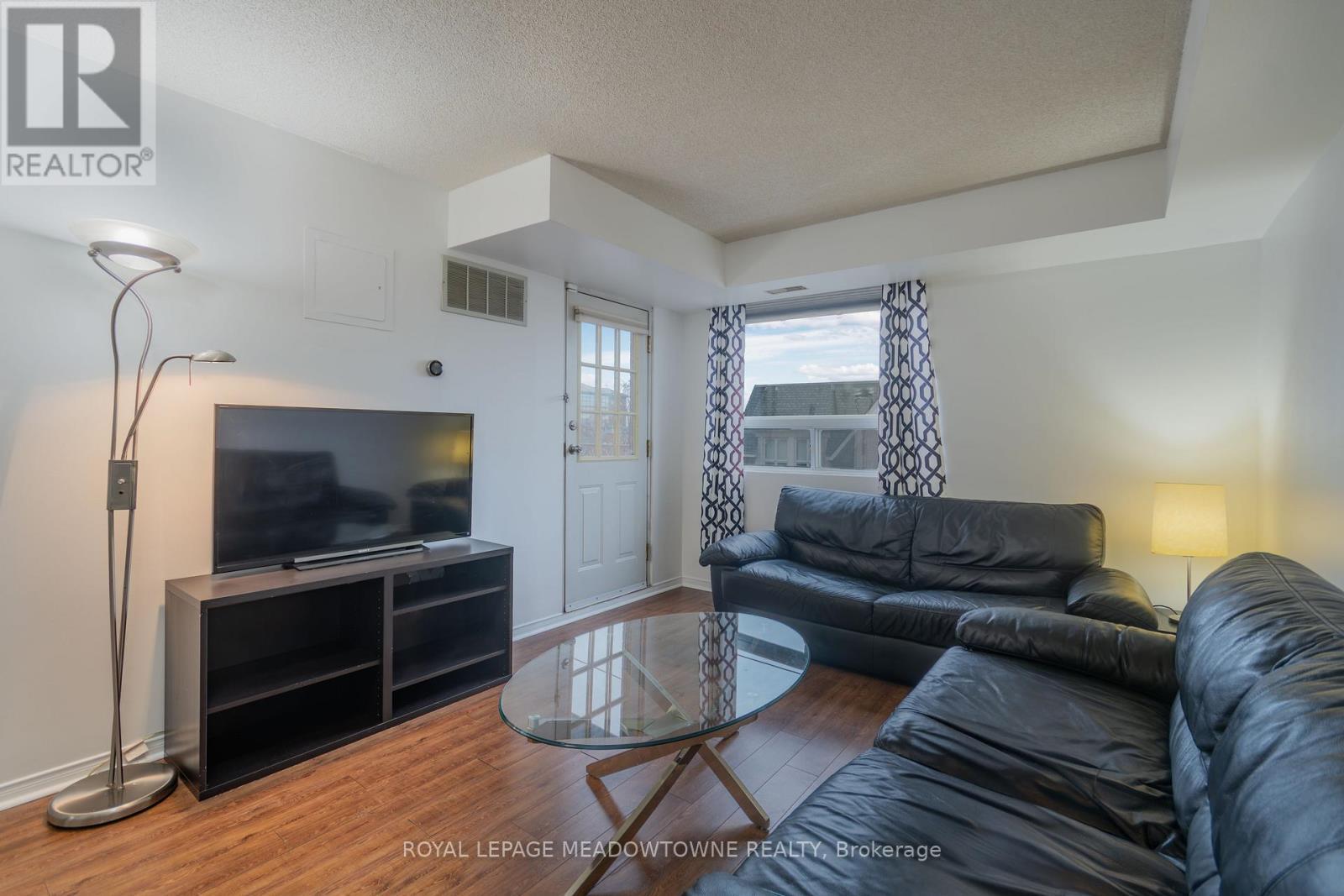 












404 - 32 TANNERY STREET

,
Mississauga,




Ontario
L5M6T6

