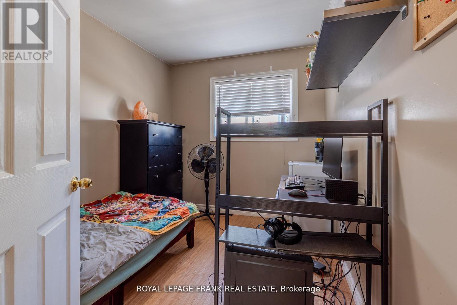 












87 DURHAM STREET W

,
Kawartha Lakes (Lindsay),




Ontario
K9V2P8

