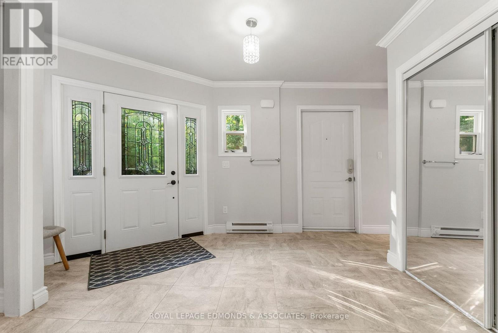 












731 FRANCIE LANE

,
Laurentian Valley,




Ontario
K8A6W2

