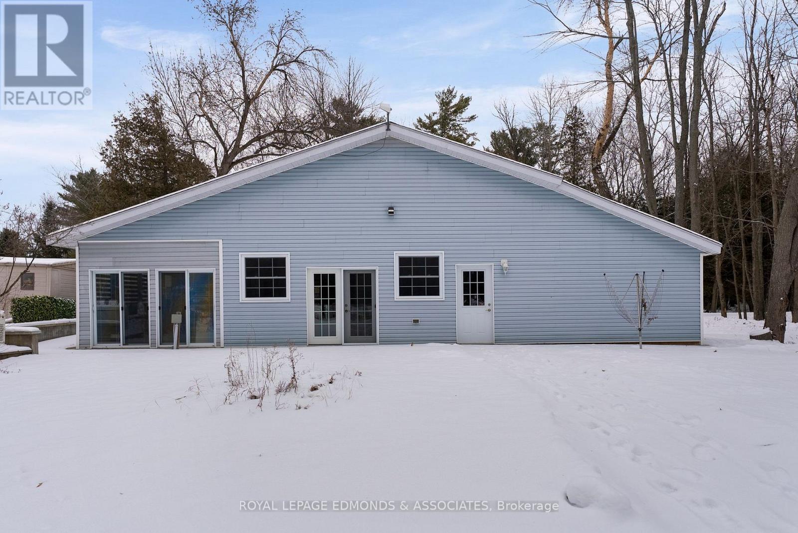 












731 FRANCIE LANE

,
Laurentian Valley,




Ontario
K8A6W2

