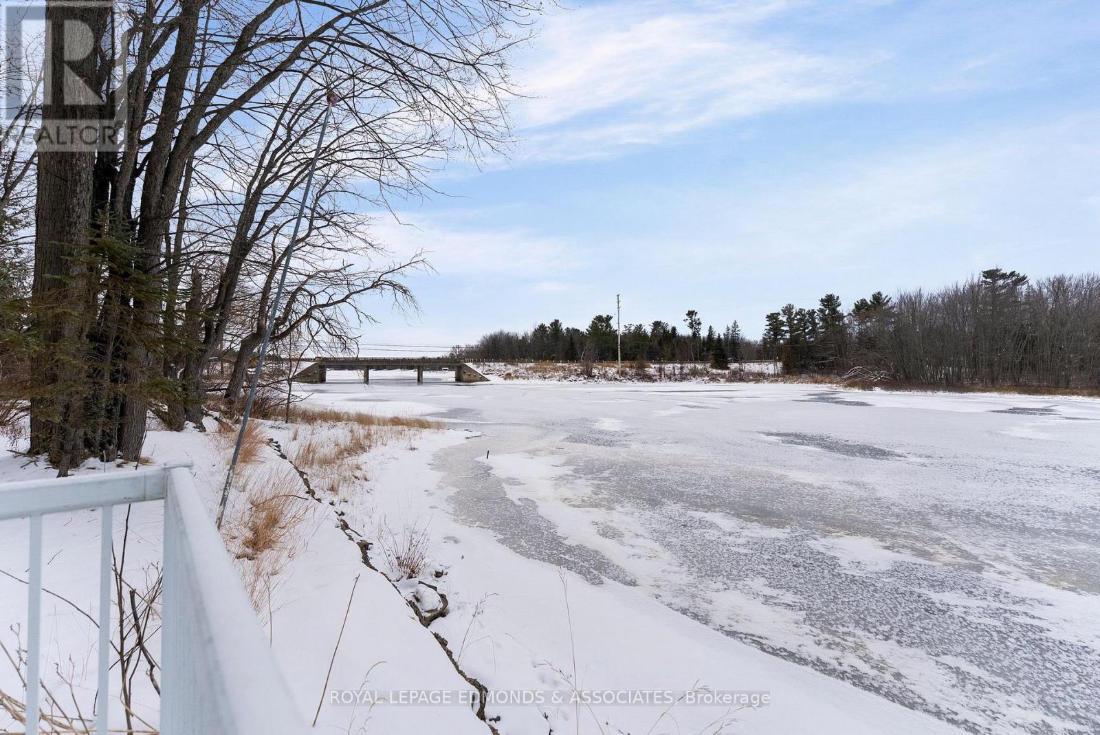 












731 FRANCIE LANE

,
Laurentian Valley,




Ontario
K8A6W2

